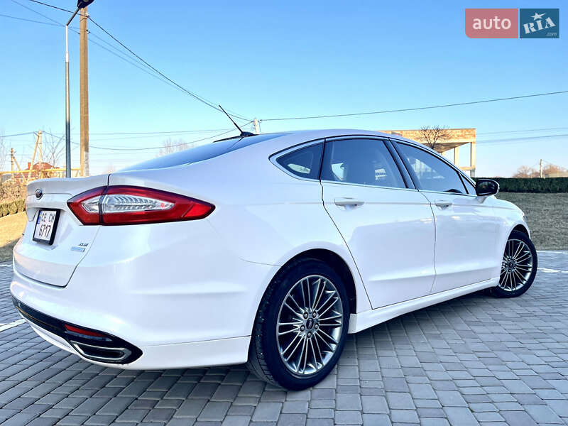 Седан Ford Fusion 2014 в Черновцах