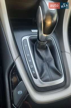 Седан Ford Fusion 2015 в 