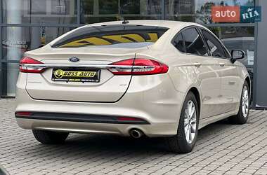 Седан Ford Fusion 2016 в 