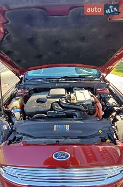 Седан Ford Fusion 2013 в 