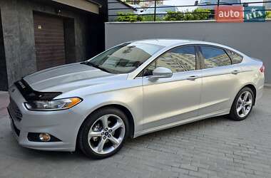 Седан Ford Fusion 2013 в 