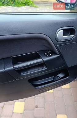 Хэтчбек Ford Fusion 2008 в 