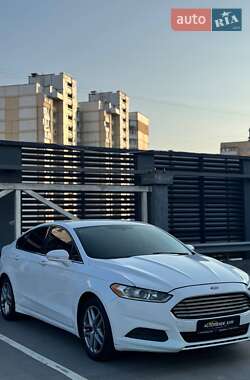 Седан Ford Fusion 2013 в 