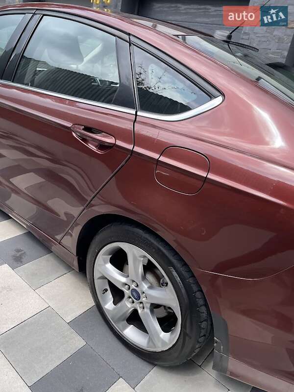 Седан Ford Fusion 2015 в Ирпене