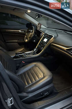 Седан Ford Fusion 2013 в 