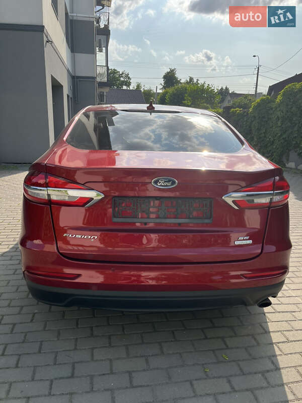 Седан Ford Fusion 2019 в Рівному