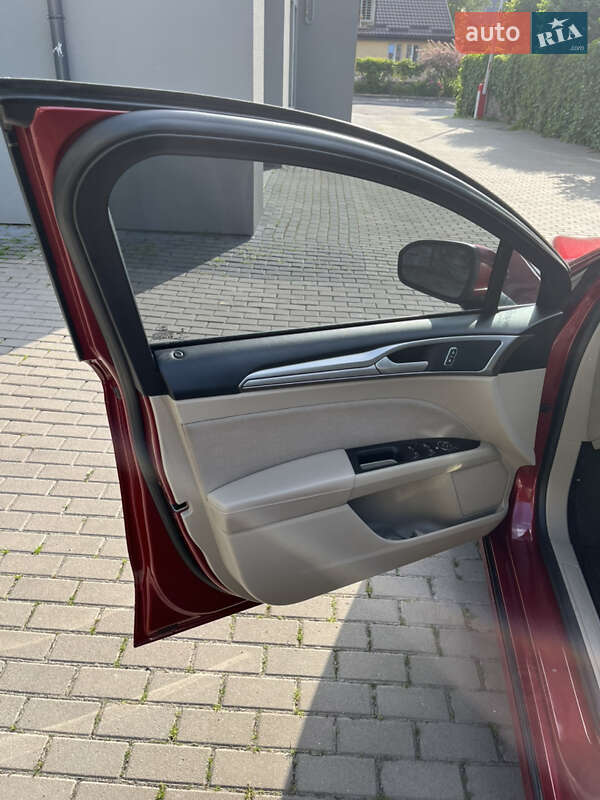 Седан Ford Fusion 2019 в Рівному