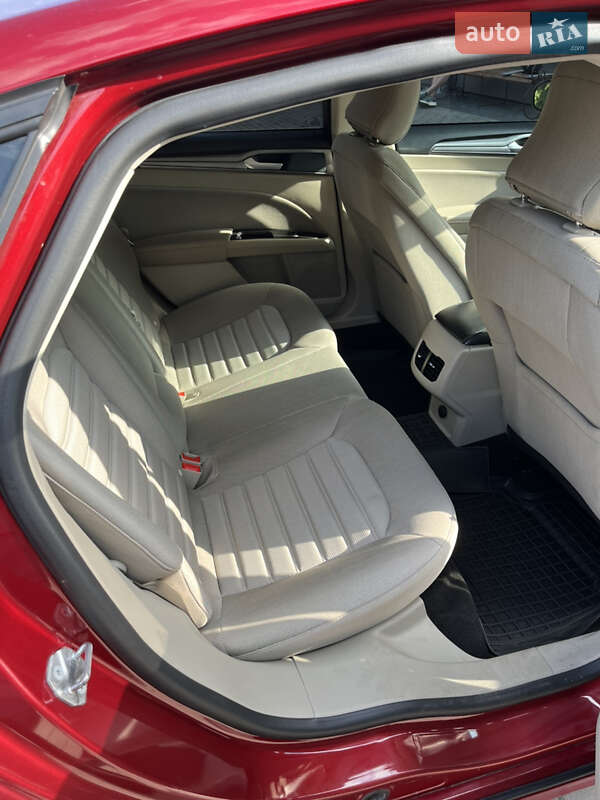 Седан Ford Fusion 2019 в Рівному