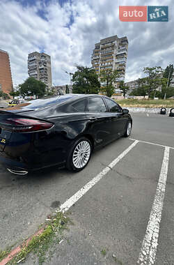 Седан Ford Fusion 2018 в 