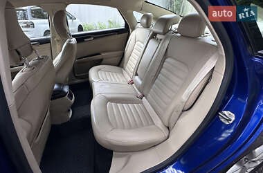 Седан Ford Fusion 2013 в 