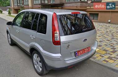 Хэтчбек Ford Fusion 2008 в 