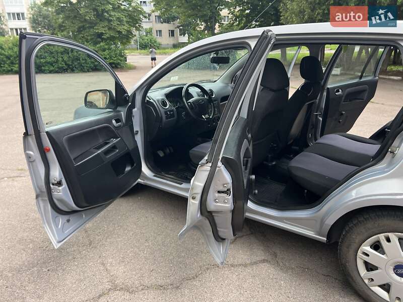 Хетчбек Ford Fusion 2011 в Ніжині