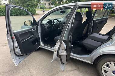 Хэтчбек Ford Fusion 2011 в 