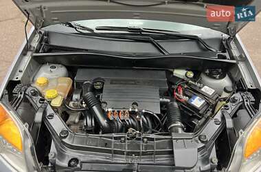 Хэтчбек Ford Fusion 2011 в 