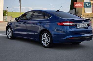 Седан Ford Fusion 2017 в 