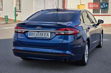 Седан Ford Fusion 2017 в 