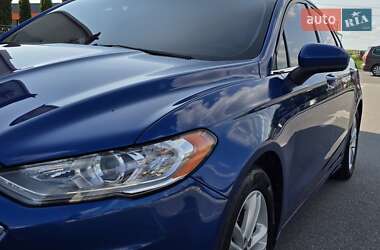 Седан Ford Fusion 2017 в 
