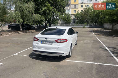 Седан Ford Fusion 2014 в 