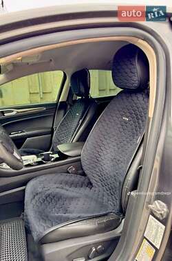 Седан Ford Fusion 2014 в 