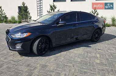 Седан Ford Fusion 2020 в 