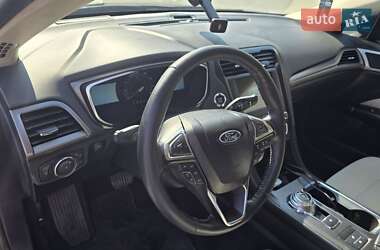 Седан Ford Fusion 2020 в 
