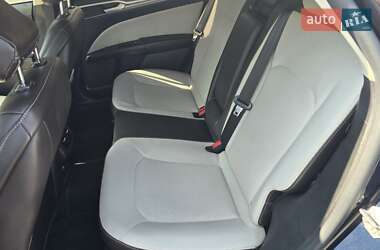Седан Ford Fusion 2020 в 