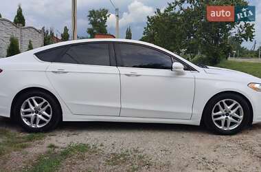 Седан Ford Fusion 2014 в 