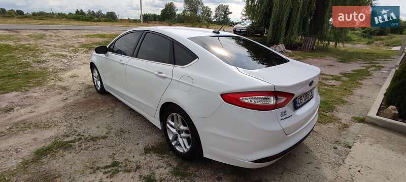 Седан Ford Fusion 2014 в Чернігові
