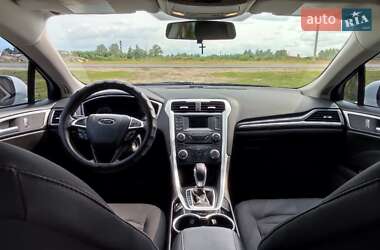 Седан Ford Fusion 2014 в 