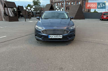 Седан Ford Fusion 2018 в 