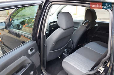 Хэтчбек Ford Fusion 2009 в 