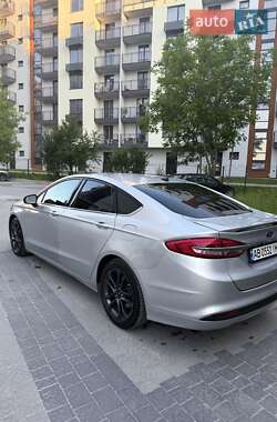 Седан Ford Fusion 2017 в 