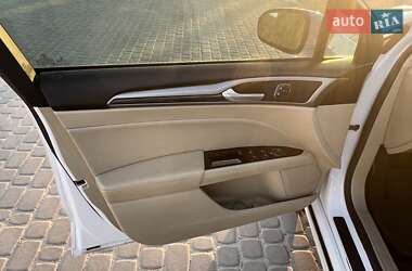 Седан Ford Fusion 2012 в 