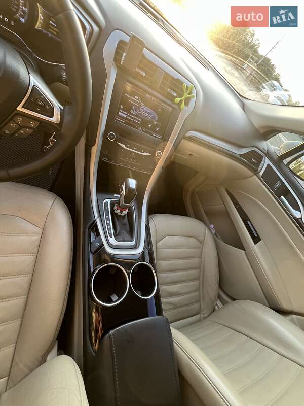Седан Ford Fusion 2012 в Львове