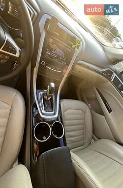 Седан Ford Fusion 2012 в 
