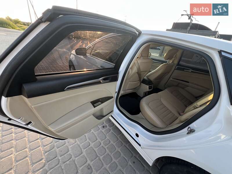 Седан Ford Fusion 2012 в Львове