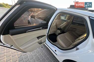 Седан Ford Fusion 2012 в 