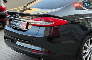 Седан Ford Fusion 2017 в 