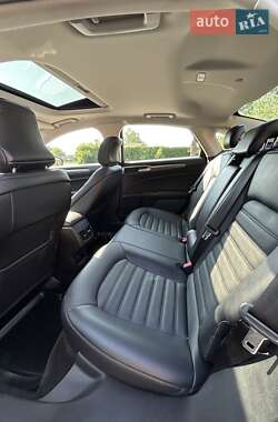 Седан Ford Fusion 2018 в 