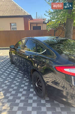 Седан Ford Fusion 2014 в 