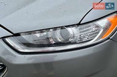Седан Ford Fusion 2013 в 