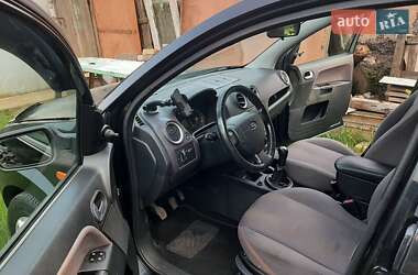 Хэтчбек Ford Fusion 2005 в 