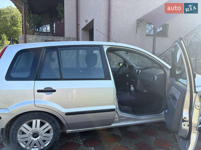 Хэтчбек Ford Fusion 2003 в Бориславе