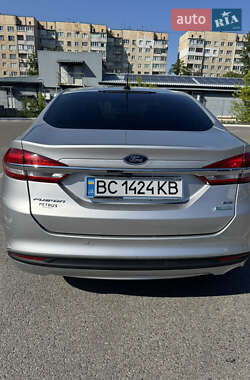 Седан Ford Fusion 2017 в 