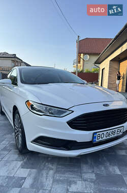 Седан Ford Fusion 2017 в 