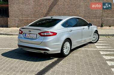 Седан Ford Fusion 2014 в 