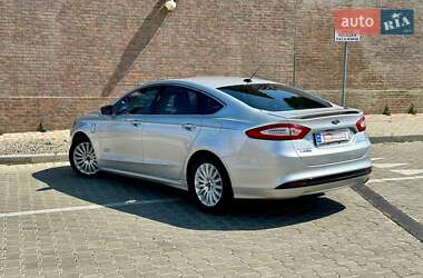Седан Ford Fusion 2014 в 