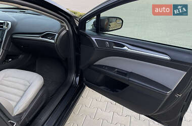 Седан Ford Fusion 2014 в 