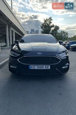Седан Ford Fusion 2017 в 
