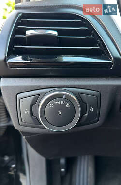 Седан Ford Fusion 2015 в 